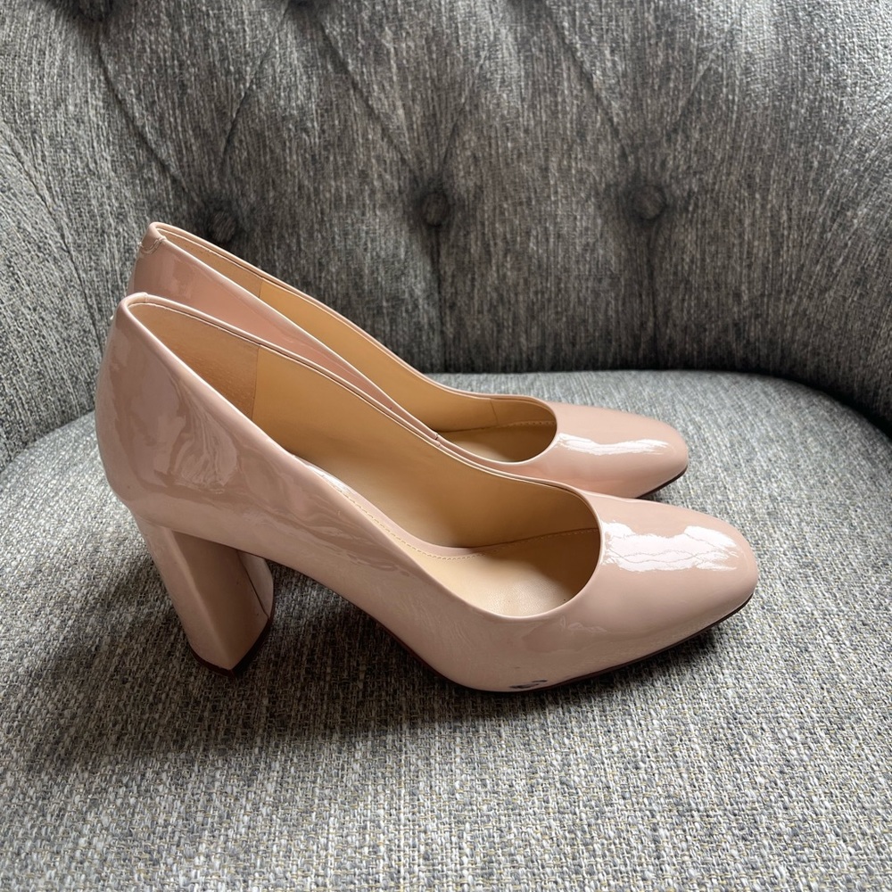 VINCE CAMUTO patent leather shoes size 8.5